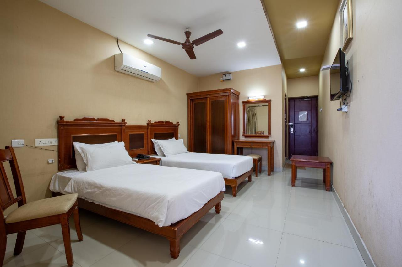 Svs Grande Hotel Pudukkottai Exterior foto